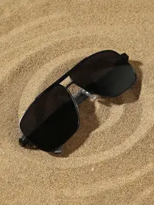 HAUTE SAUCE by  Campus Sutra HAUTE SAUCE by Campus Sutra Women Aviator Sunglasses with Polarised Lens AW24_HSSG2656