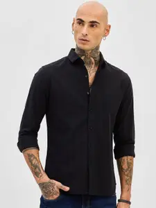 Snitch Men Smart Slim Fit Striped Casual Shirt