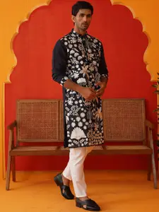 Jompers Men Floral Embroidered Regular Chikankari Kurta with Pyjamas