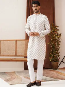 Jompers Men Embroidered Regular Sequinned Kurta with Pyjamas