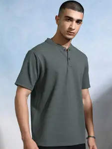 HIGHLANDER Men Henley Neck T-shirt