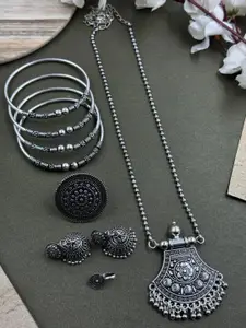 NAMAN ARTS Nidhi Silver-Plated Oxidised Necklace Jewellery Set