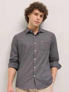 THE BEAR HOUSE Men Spread Collar Geometric Printed Cotton Tailored Fit Formal Shirt