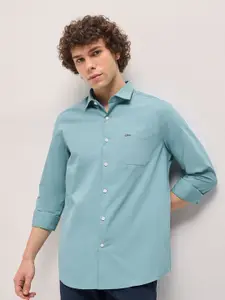 THE BEAR HOUSE Men Spread Collar Solid Cotton Tailored Fit Formal Shirt