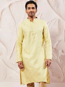 VASTRAMAY Men Embroidered Kantha Work Jacquard Kurta