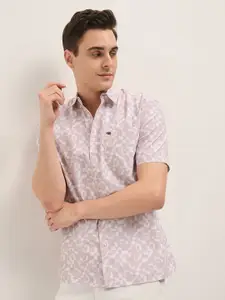 THE BEAR HOUSE Men Spread Collar Abstract Printed Cotton Relaxed Fit Casual Shirt