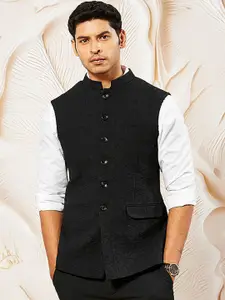 VASTRAMAY Embellished Nehru Jacket