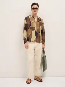 THE BEAR HOUSE Men Spread Collar Abstract Printed Relaxed Fit Casual Shirt