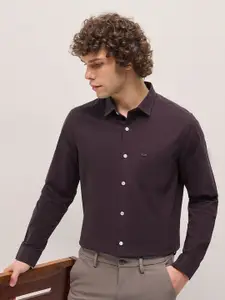 THE BEAR HOUSE Men Spread Collar Solid Cotton Tailored Fit Formal Shirt