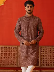 Jompers Men Geometric Embroidered Sequinned Kurta