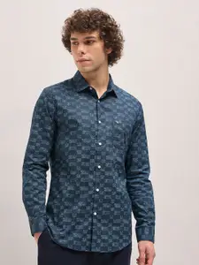 THE BEAR HOUSE Men Spread Collar Abstract Printed Cotton Tailored Fit Formal Shirt