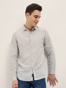 THE BEAR HOUSE Men Spread Collar Horizontal Striped Slim Fit Casual Shirt