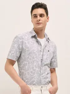 THE BEAR HOUSE Men Spread Collar Floral Printed Cotton Relaxed Fit Casual Shirt