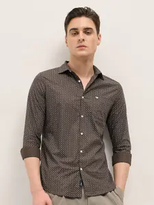 THE BEAR HOUSE Men Spread Collar Geometric Printed Cotton Tailored Fit Formal Shirt