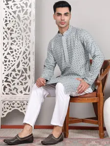 Jompers Men Embroidered Regular Sequinned Kurta with Pyjamas
