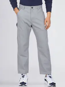 Lee Men Cotton Solid Mid-Rise Slim Fit Trousers