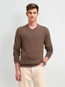 Arrow Sport Men Long Sleeves V-Neck Sweater Pullover