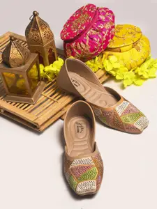 JM Looks Women Embellished Ethnic Mojaris Flats