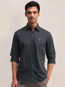 U.S. Polo Assn. Men Classic Spread Collar Vertical Striped Cotton Casual Shirt