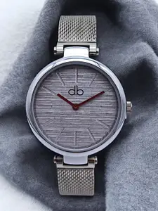 DressBerry Women Brass Dial & Stainless Steel Straps Analogue Watch MPDB-0015B SS