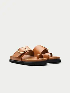 Oroh Women One Toe Flats with Buckles