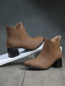 DressBerry Women Chelsea Boots