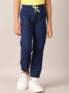 V-Mart Boys Regular Fit Cargos Trousers