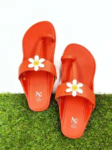 THE MADRAS TRUNK Women Embellished Casual Mules Flats