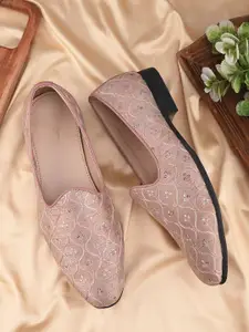 House of Pataudi Men Ethnic Embellished Slip On Majoris