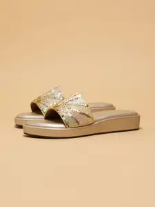 ERIDANI Veda Embroidered Flats