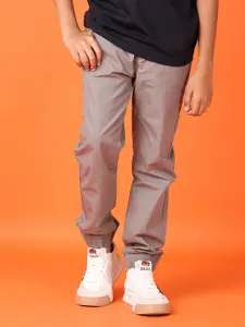 V-Mart Boys Solid Mid-Rise Joggers