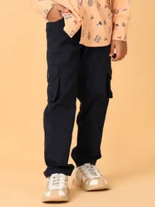 V-Mart Boys Solid Mid-Rise Cargos Trousers