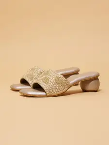 ERIDANI Esha Embroidered Heels