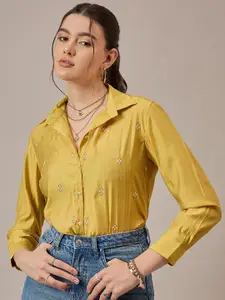 The Roadster Lifestyle Co. Women Spread Collar Conversational Printed Casual Shirt