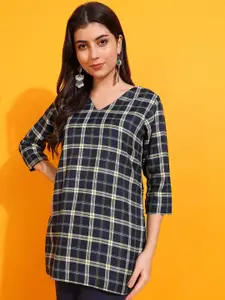 Mialo fashion Checked V-Neck Straight Kurta