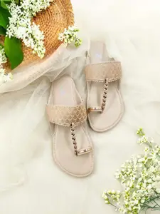 THE MADRAS TRUNK Women Embellished One Toe Flat