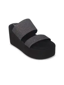 Catwalk Women Embellished Flatform Heel Sandal