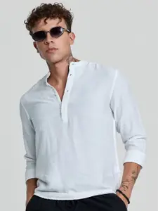 Snitch Men Smart Band Collar Solid Casual Shirt