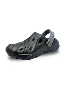 Smoothlite Men Lightweight Croslite Clogs