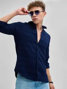 Snitch Men Smart Spread Collar Textured Casual Shirt