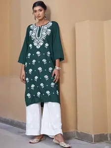 Rangreza Ethnic Floral Embroidered Chikankari Round Neck Straight Kurta