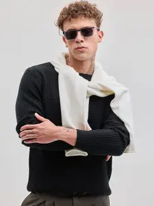 Snitch Men Round Neck Pullover