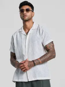 Snitch Men Smart Cuban Collar Vertical Striped Casual Shirt