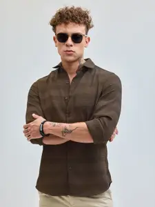 Snitch Men Smart Spread Collar Textured Casual Shirt