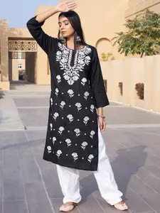 Rangreza Ethnic Floral Embroidered Chikankari Round Neck Straight Kurta
