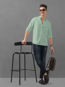 BULLMER Men Spread Collar Textured Cotton Casual Shirt