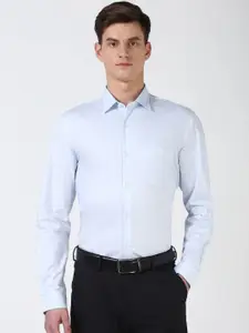 Peter England Men Spread Collar Solid Cotton Casual Shirt