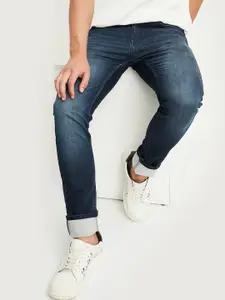 max Men Mildly Distressed Light Fade Mid-Rise Jeans