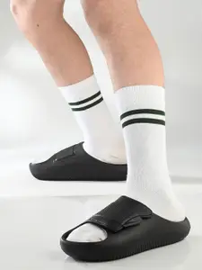 The Roadster Lifestyle Co. Men Sliders