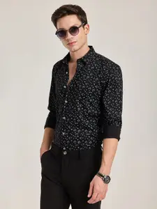 Snitch Men Smart Spread Collar Micro Ditsy Printed Cotton Slim Fit Casual Shirt